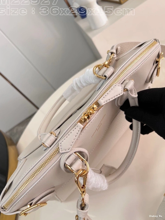 LOUIS MM VUITTON IT LOCK 0730